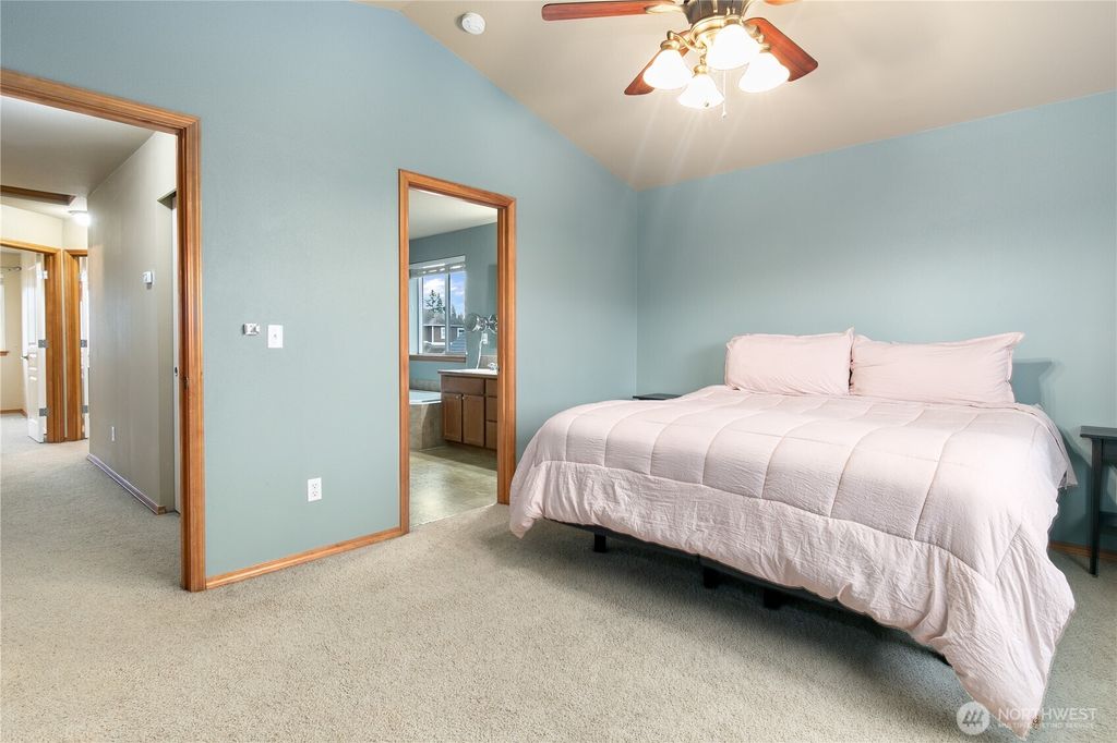 listing image 9361535828800196220