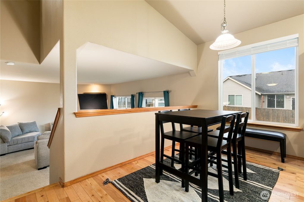 listing image 9361802290548732417