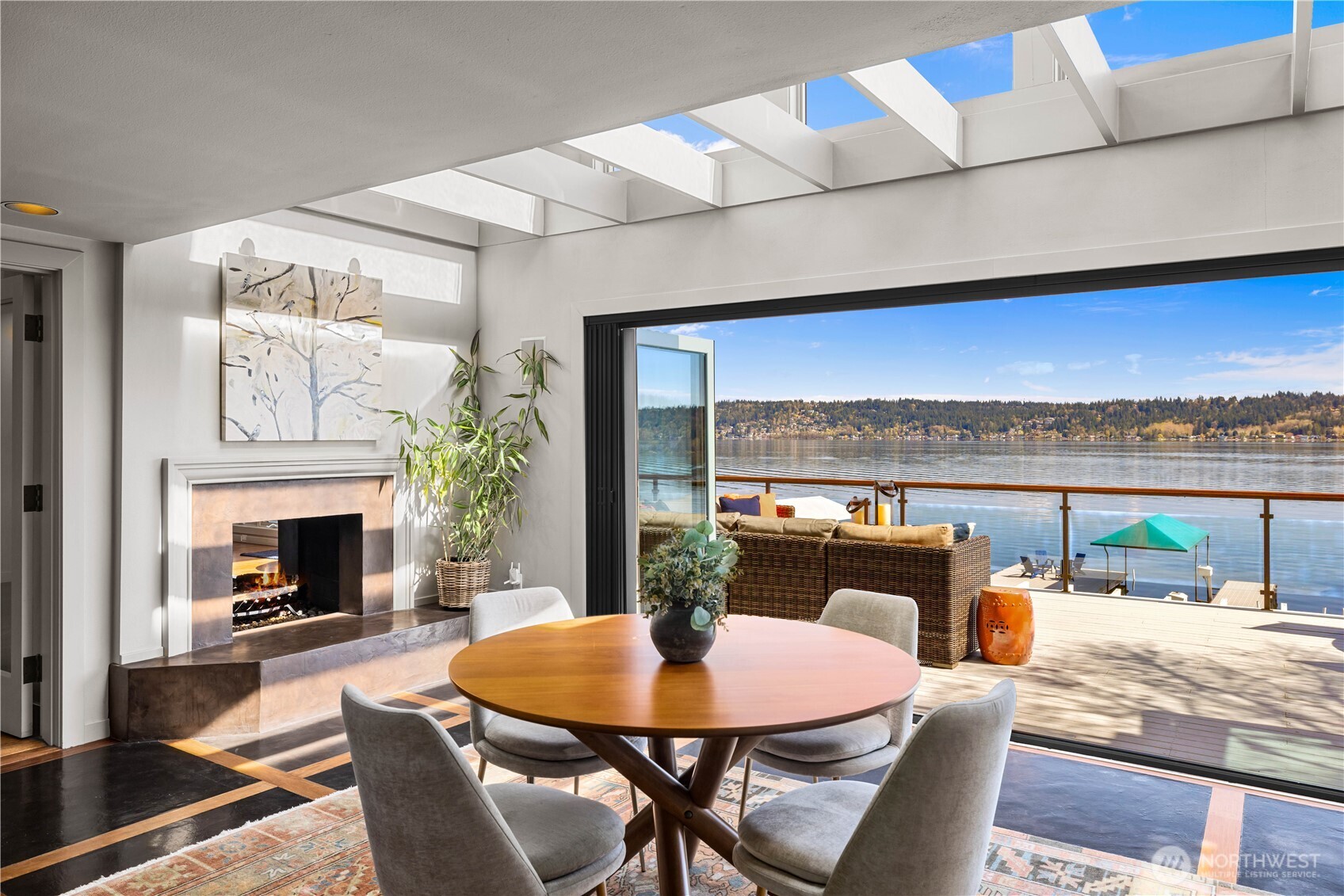 842 W Lake Sammamish Parkway SE