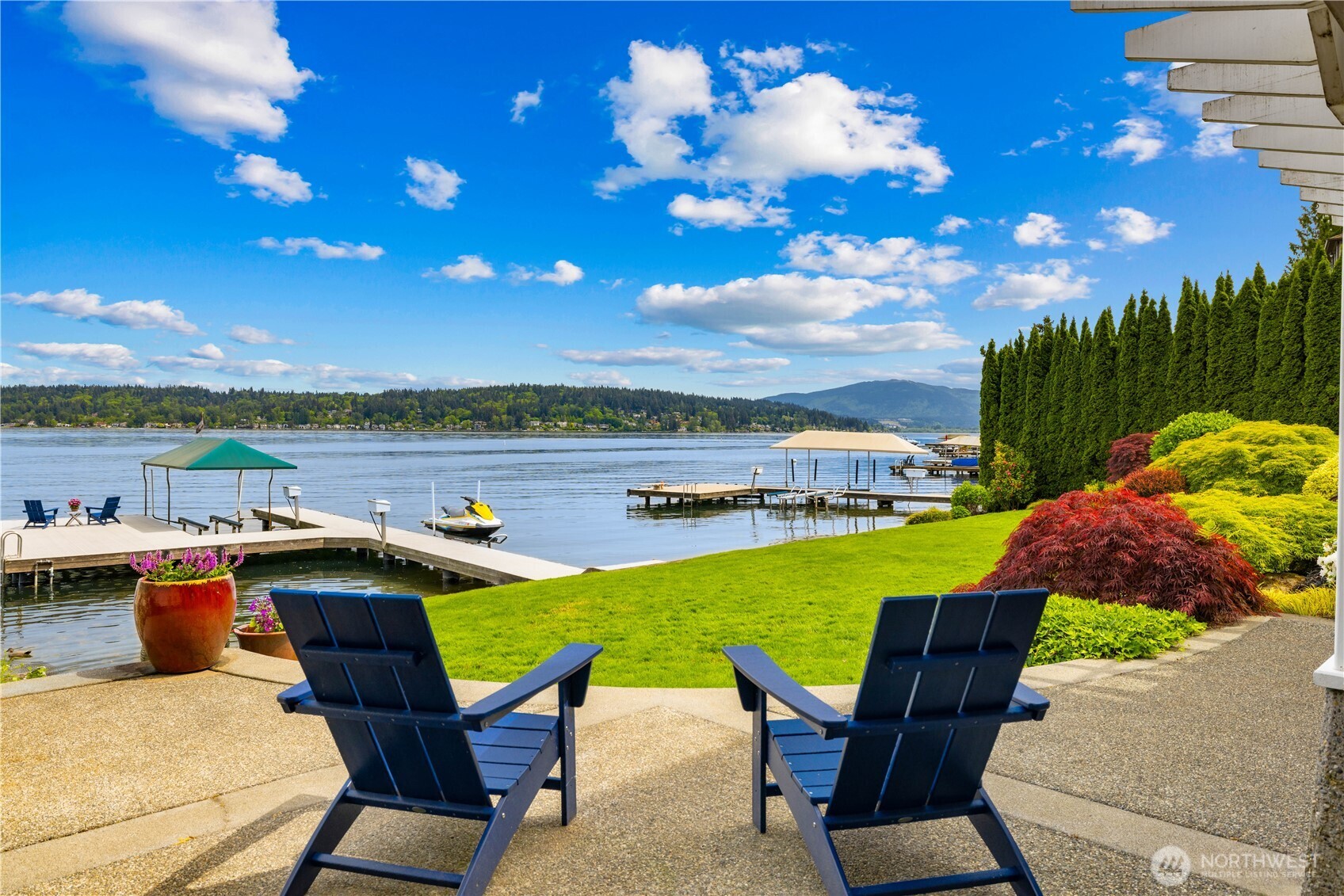 842 W Lake Sammamish Parkway SE