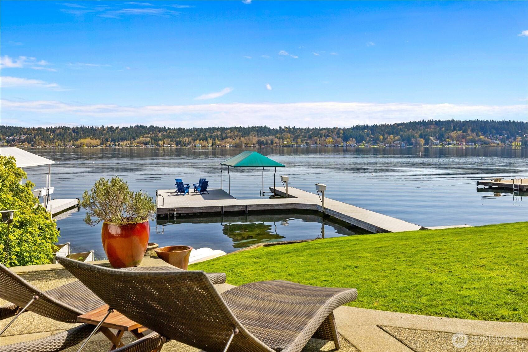 842 W Lake Sammamish Parkway SE