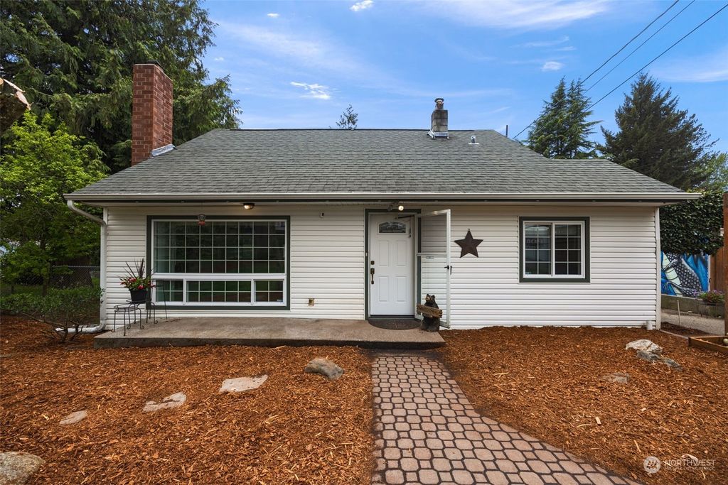 Photo of 13033 10th Avenue S, Burien, WA 98168 (MLS # 2231385)
