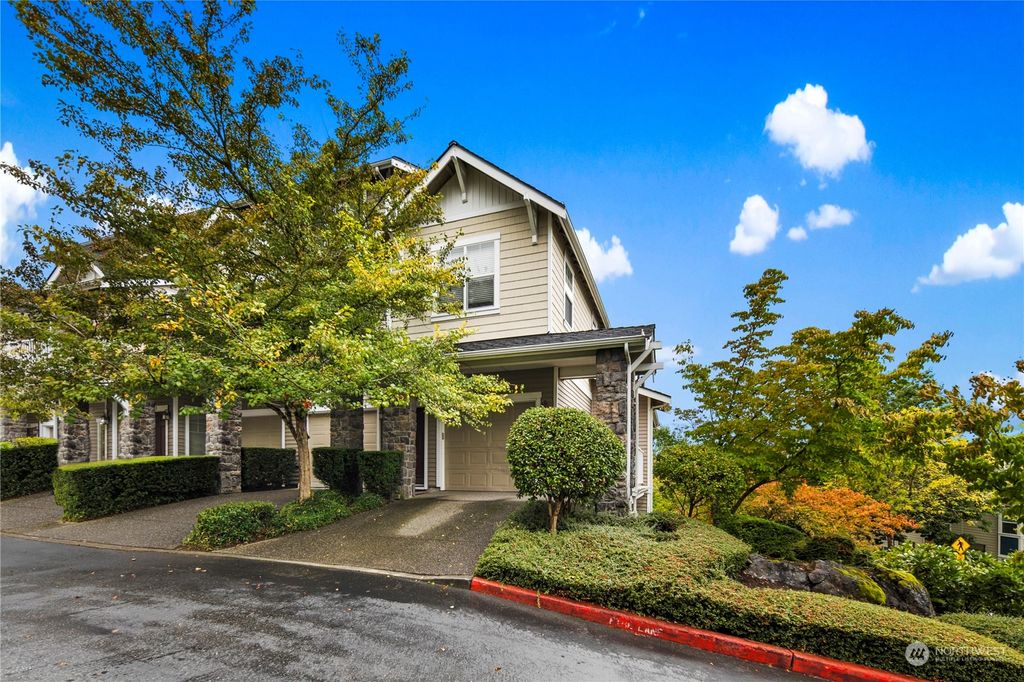 Photo of 1601 NE Katsura Street #101, Issaquah, WA 98029 (MLS # 2164693)