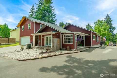 Photo of 1702 Eastside Street SE, Olympia, WA 98501 (MLS # 2545190)