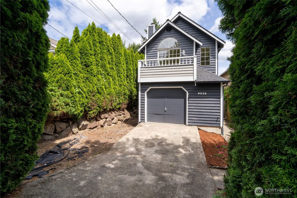 Photo of 9528 Densmore Avenue N, Seattle, WA 98103 (MLS # 2385736)