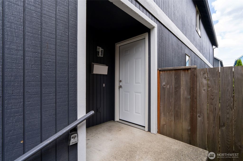 Photo of 9528 Densmore Avenue N, Seattle, WA 98103 (MLS # 2385736)