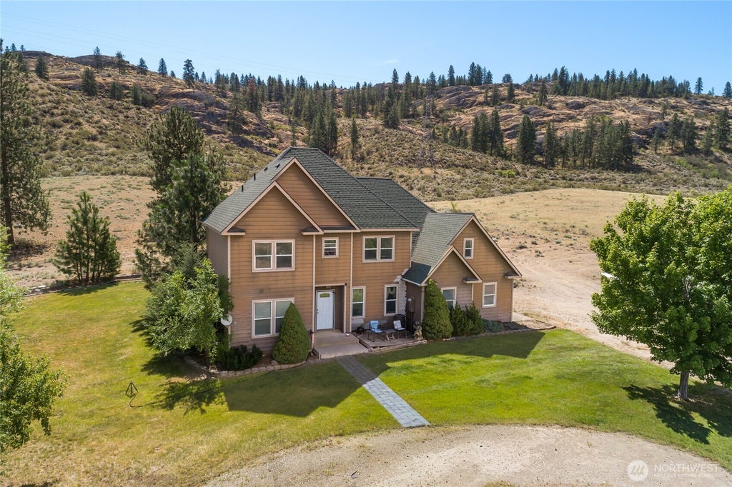 Photo of 44 Crumbacher Road, Tonasket, WA 98855 (MLS # 2553141)