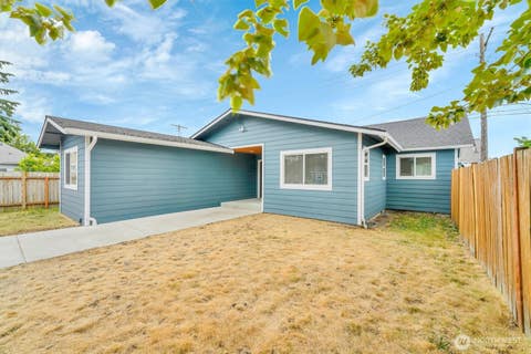 Photo of 5410 S Oakes Street, Tacoma, WA 98409 (MLS # 2562092)