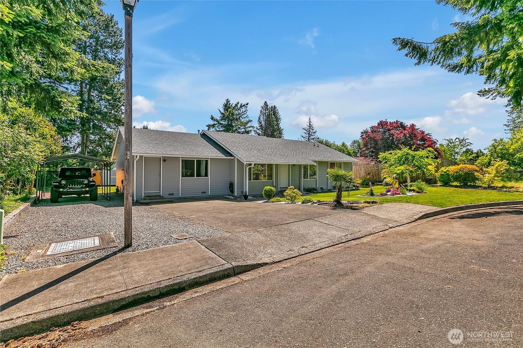 Photo of 25966 129th Avenue SE, Kent, WA 98030 (MLS # 2385802)