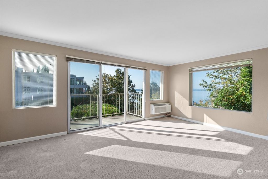Photo of 201 2nd Street S #201, Kirkland, WA 98033 (MLS # 2008341)