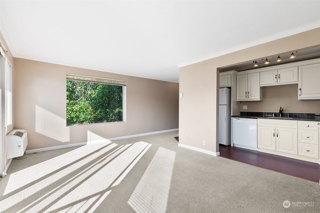 Photo of 201 2nd Street S #201, Kirkland, WA 98033 (MLS # 2008341)
