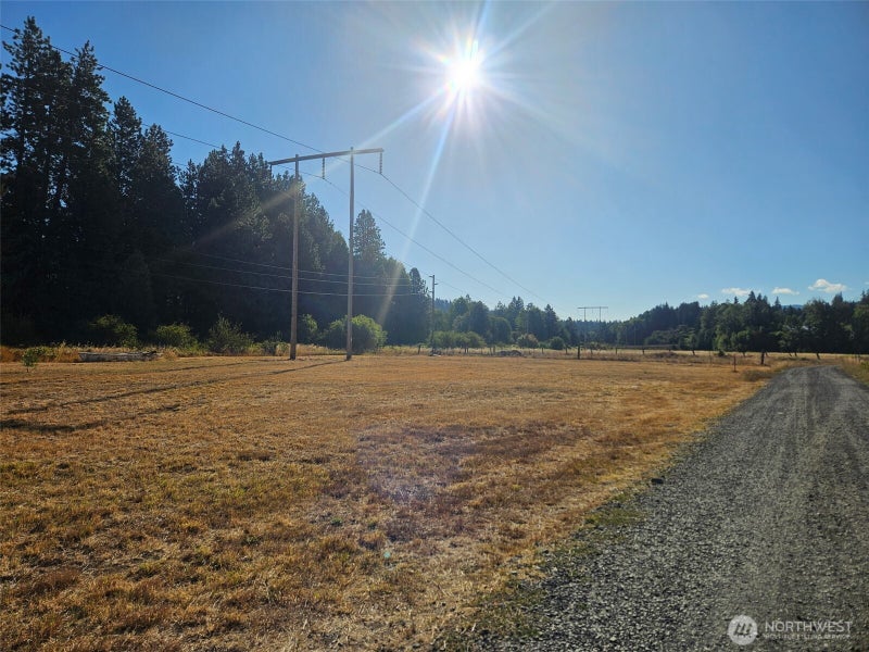 1 Little Creek RD