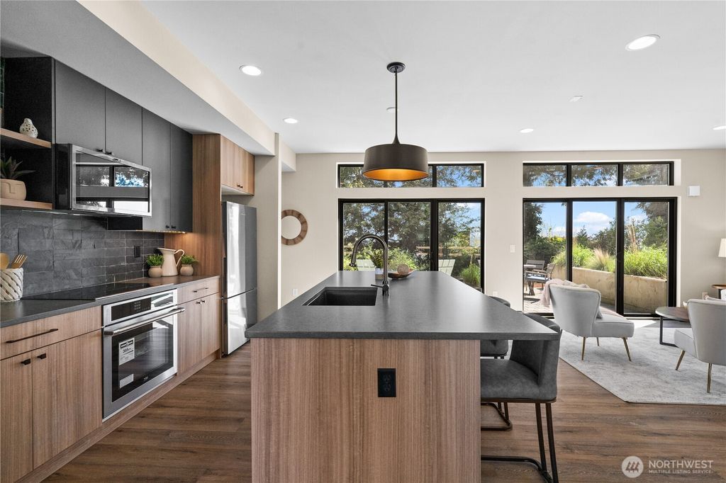 Photo of 1128 31st Avenue S, Seattle, WA 98144 (MLS # 2361839)