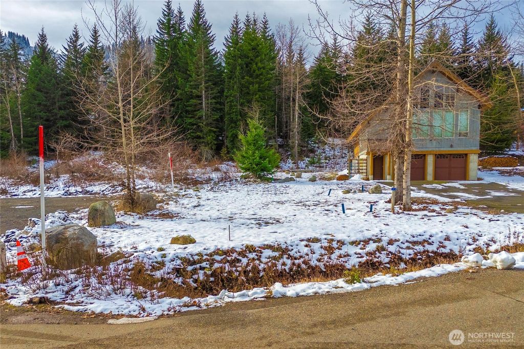 Photo of 6 Xxxxx Hyak Dr E, Snoqualmie Pass, WA 98068 (MLS # 2458326)