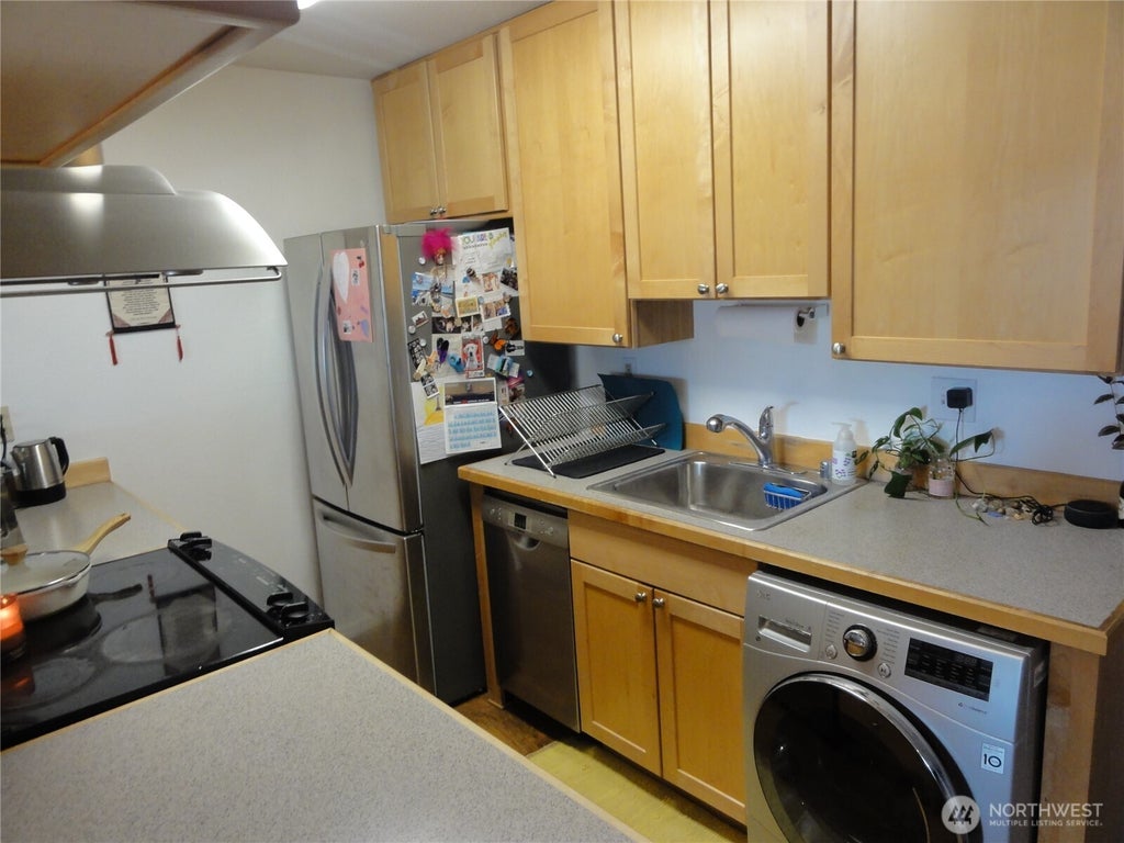 Photo of 22993 Marine View Drive S #D306, Des Moines, WA 98198 (MLS # 2544175)