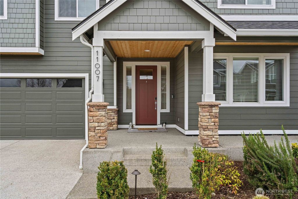 Photo of 11007 71st Avenue Ct E, Puyallup, WA 98373 (MLS # 2488241)