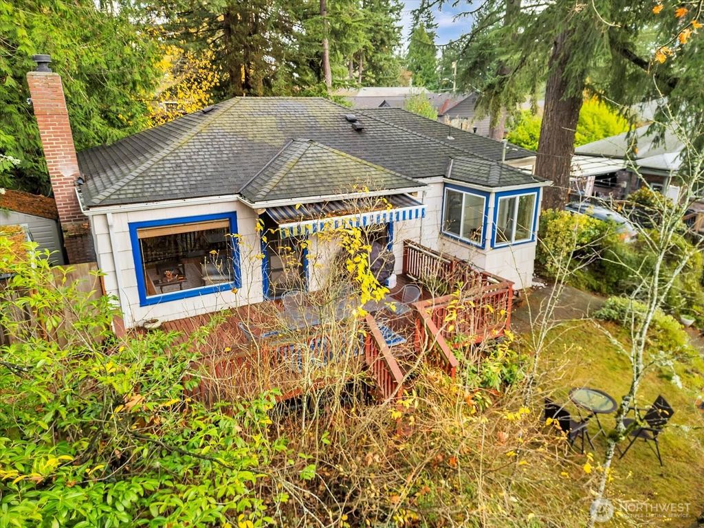 Photo of 10314 20th Avenue NE, Seattle, WA 98125 (MLS # 2456266)