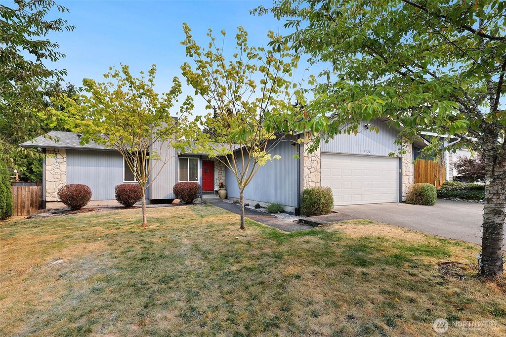 Photo of 12720 SE 318th Way, Auburn, WA 98092 (MLS # 2429726)