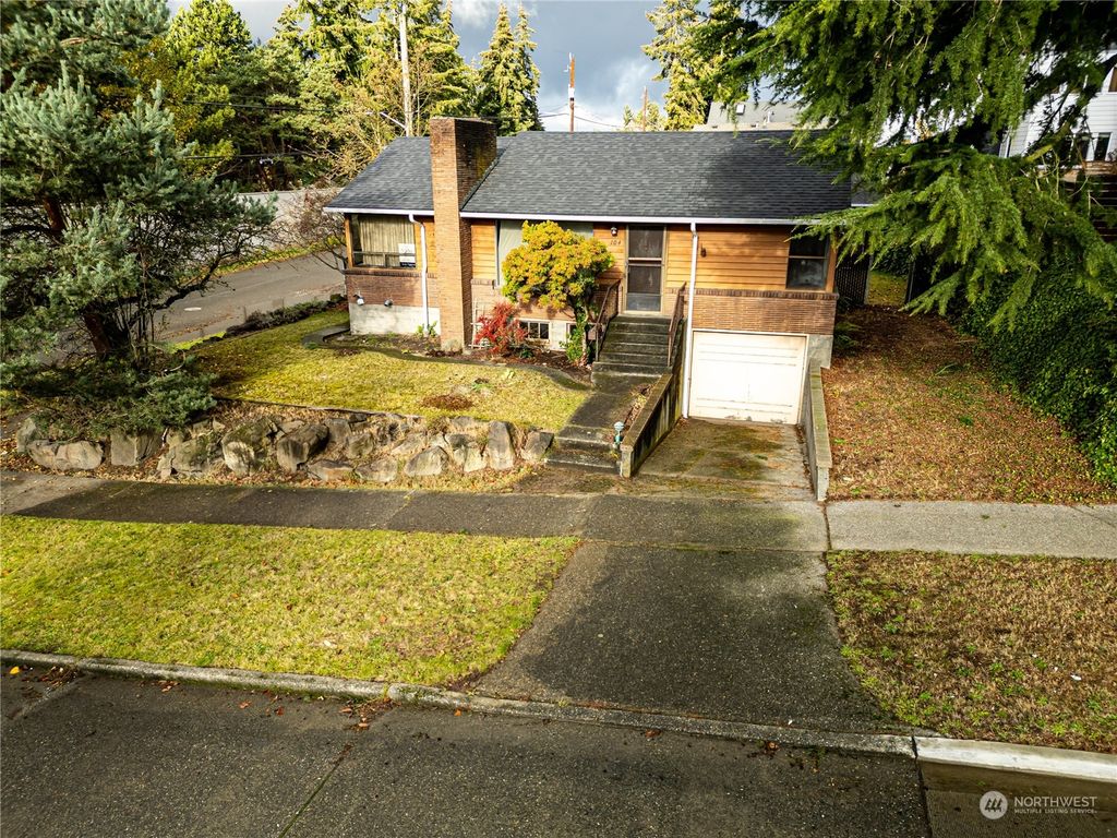 Photo of 104 NE 85th Street, Seattle, WA 98115 (MLS # 2314553)