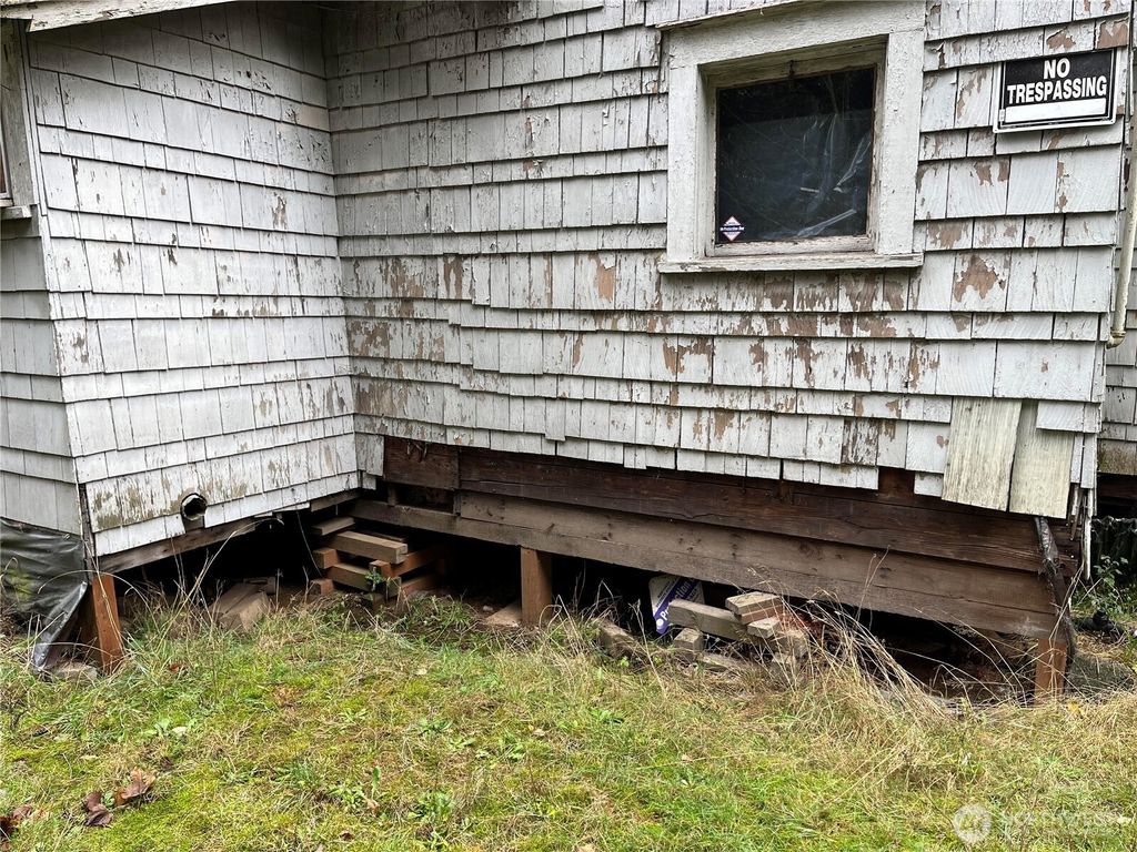 Photo of 5716 Wetmore Avenue, Everett, WA 98203 (MLS # 2455986)