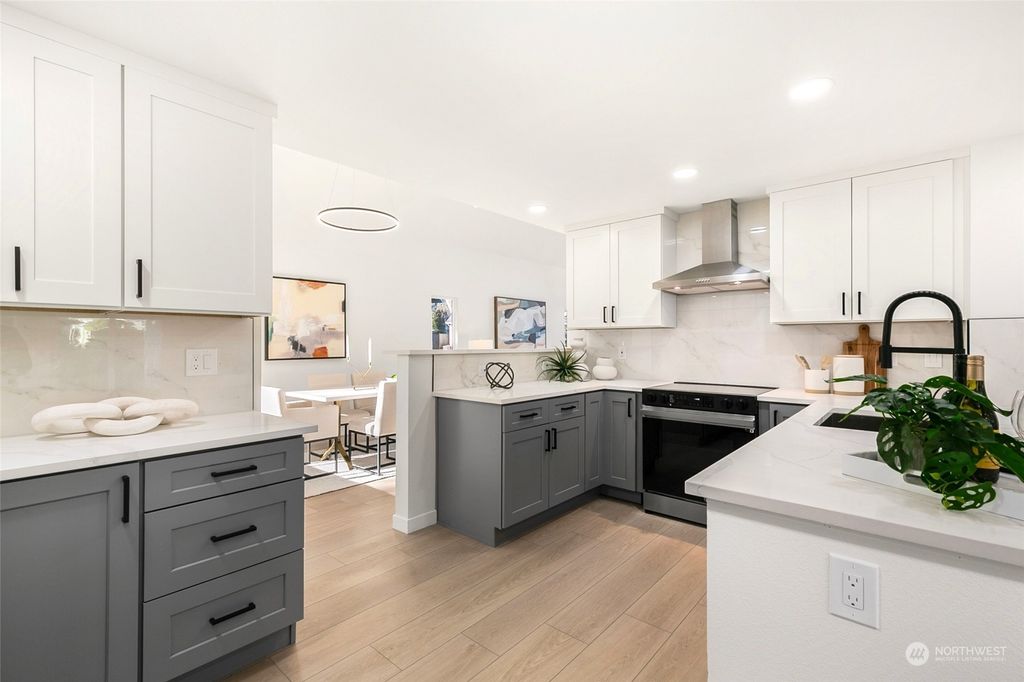 listing image 9362221298014863810