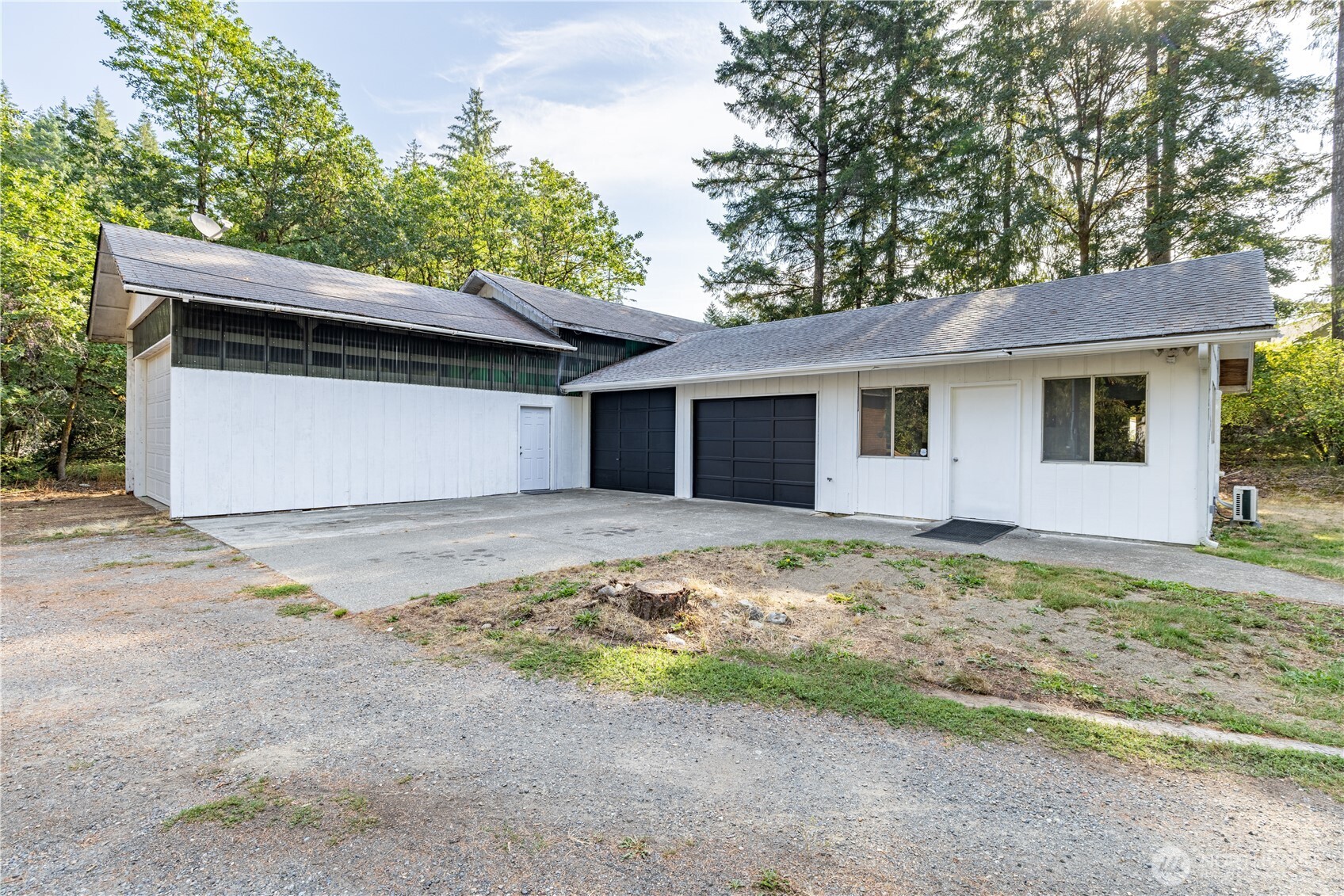 2201 E Island Lake Drive