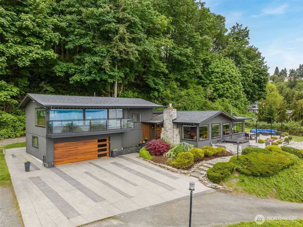 Photo of 3720 N Waterview Street, Tacoma, WA 98407 (MLS # 2526047)