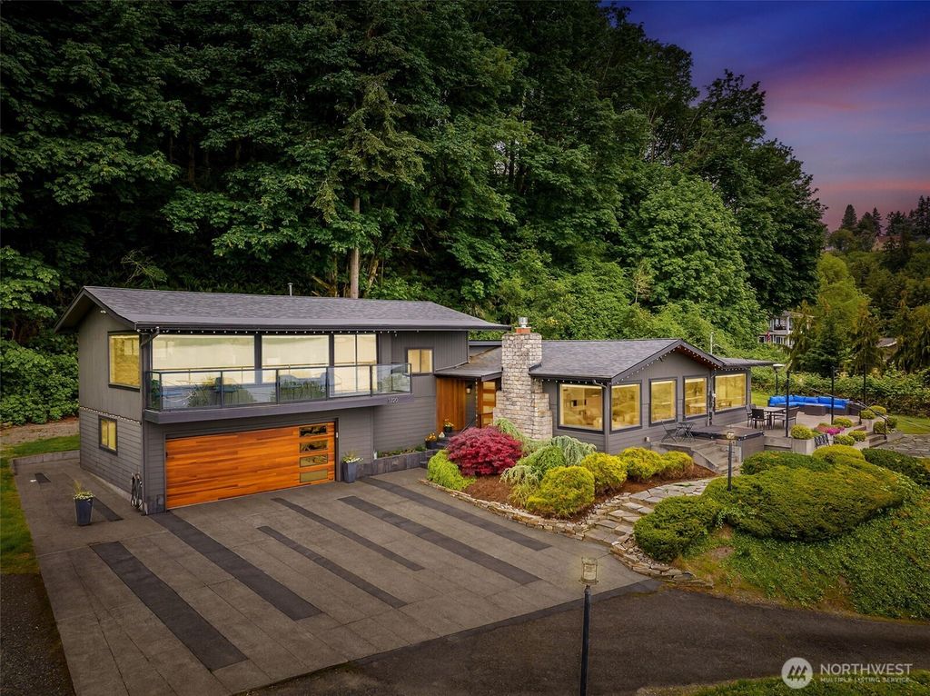 Photo of 3720 N Waterview Street, Tacoma, WA 98407 (MLS # 2526047)