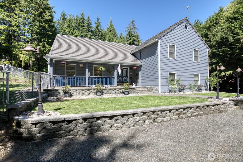 Photo of 36 Westview Drive, Hoquiam, WA 98550 (MLS # 2563185)