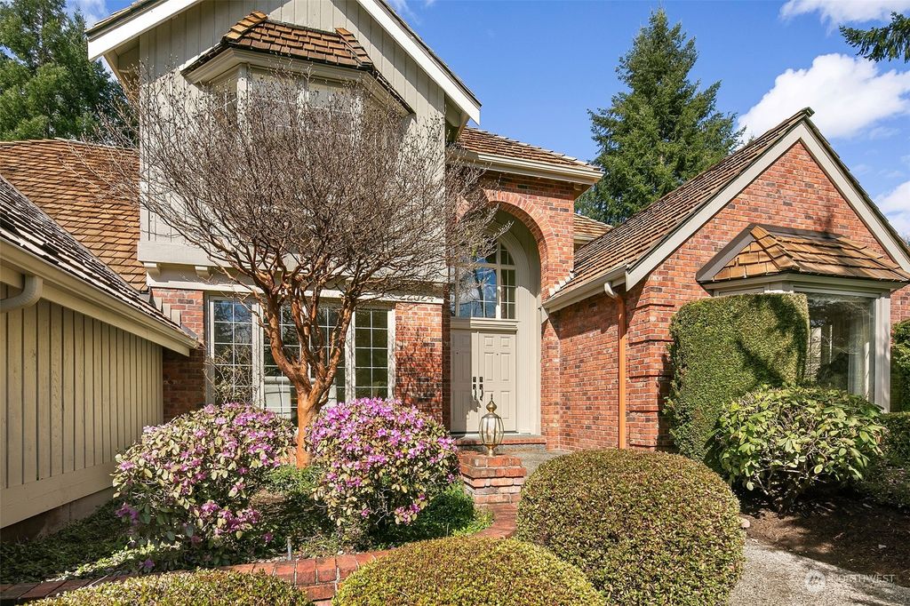 Photo of 22024 NE 66th Place, Redmond, WA 98053 (MLS # 2211878)