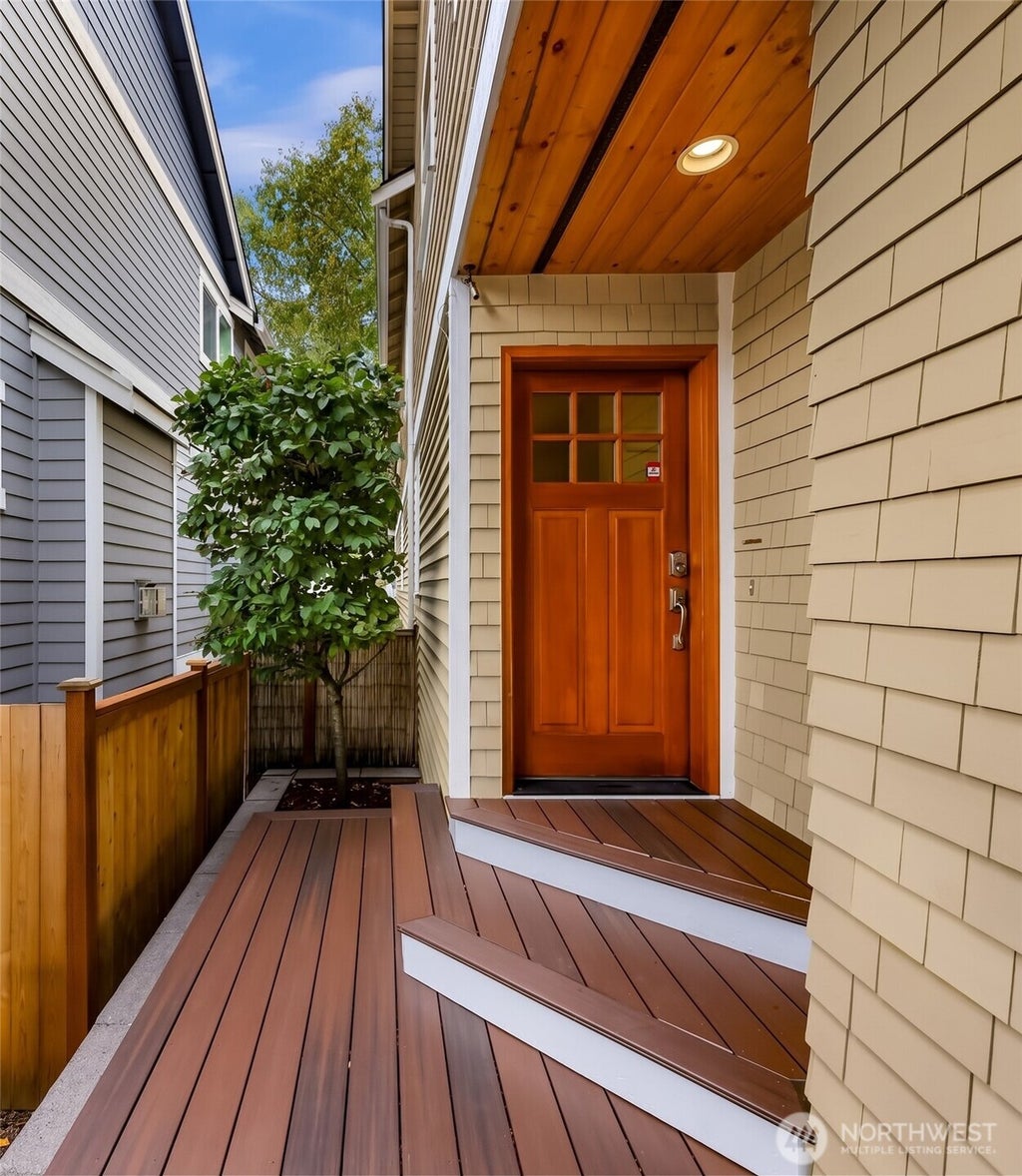 Photo of 7019 Ravenna Avenue NE, Seattle, WA 98116 (MLS # 2574865)