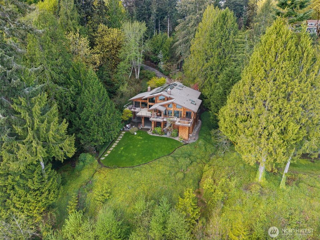 Photo of 2422 44th Avenue NW, Olympia, WA 98502 (MLS # 2496766)