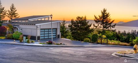 Photo of 2020 Kansas Avenue, Anacortes, WA 98221 (MLS # 2408115)