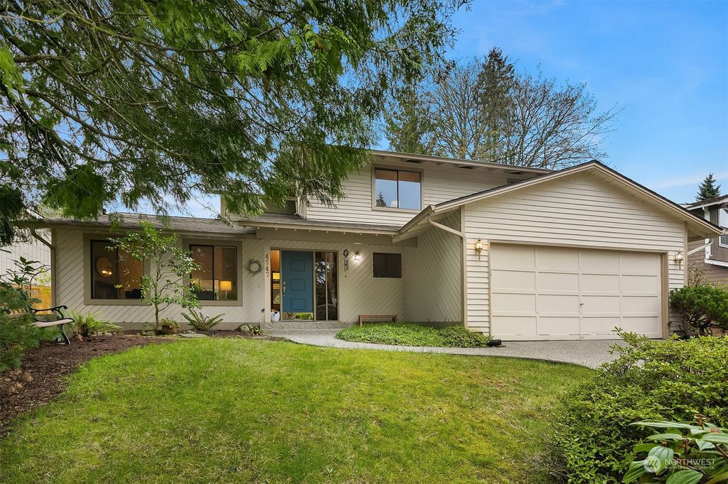 Photo of 4547 190th Avenue SE, Issaquah, WA 98027 (MLS # 2057656)
