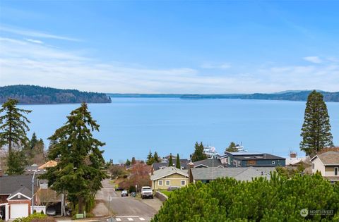 9 XXX Washington Street Steilacoom WA 98388