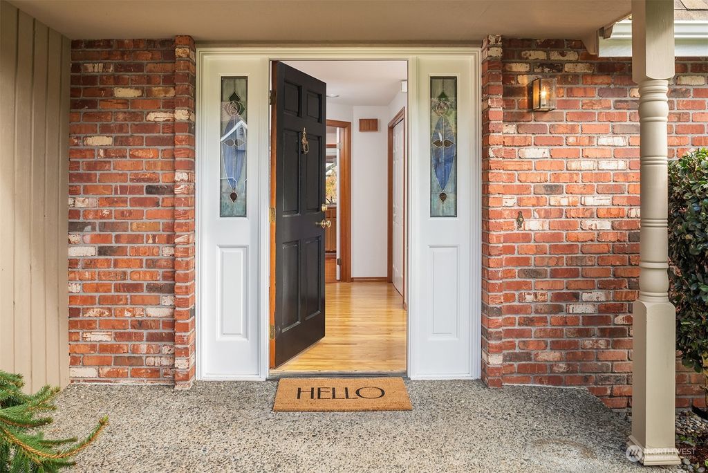 Photo of 10025 35th Avenue NE, Seattle, WA 98125 (MLS # 2296478)