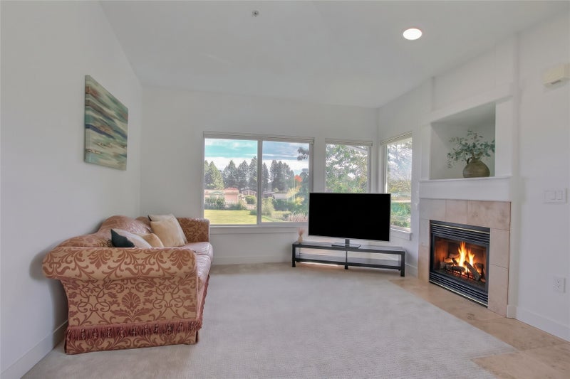 11130 SE 208th St M-202