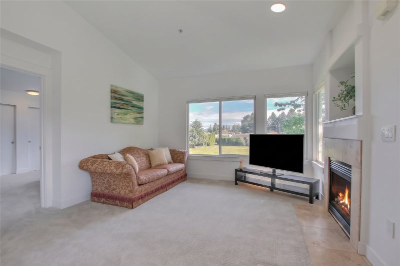 11130 SE 208th St M-202