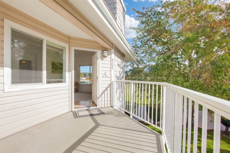 11130 SE 208th St M-202