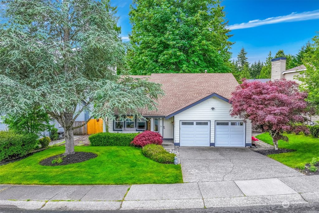 Photo of 13619 174th Avenue NE, Redmond, WA 98052 (MLS # 2245609)
