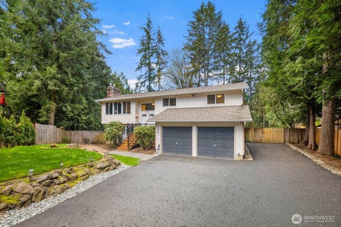 Photo of 15532 187th Avenue NE, Woodinville, WA 98072 (MLS # 2510836)