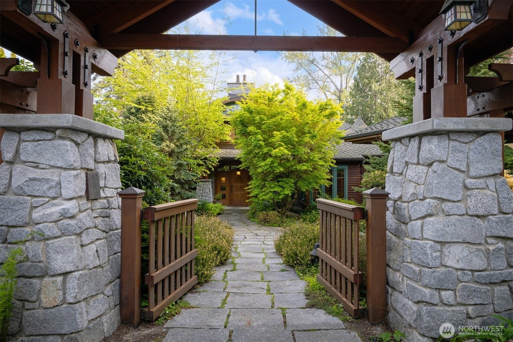 Photo of 2141 Northshore Road, Bellingham, WA 98226 (MLS # 2532900)