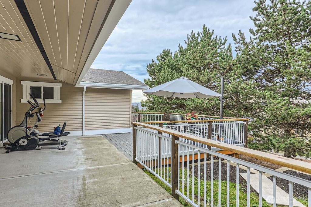 Photo of 8707 113th Avenue SE, Newcastle, WA 98056 (MLS # 2374701)