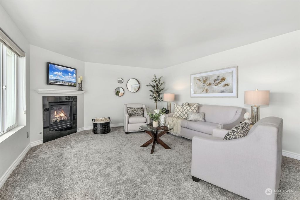 Photo of 22315 6th Avenue S #A204, Des Moines, WA 98198 (MLS # 2164416)