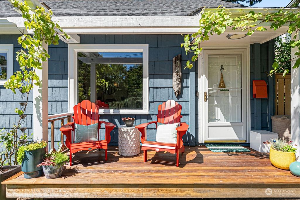 Photo of 4452 SW Kenyon Place, Seattle, WA 98136 (MLS # 2246002)