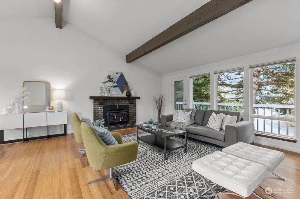 Photo of 15908 SE 175th Street, Renton, WA 98058 (MLS # 2195580)