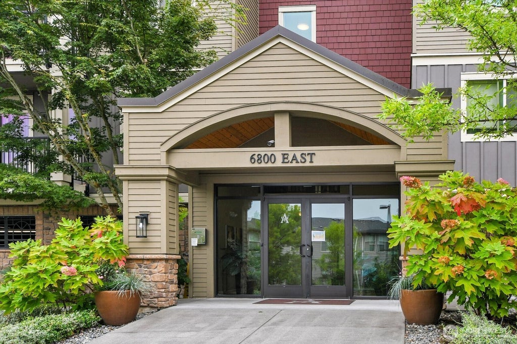 Photo of 6800 132nd Place SE #E-401, Newcastle, WA 98059 (MLS # 2573320)