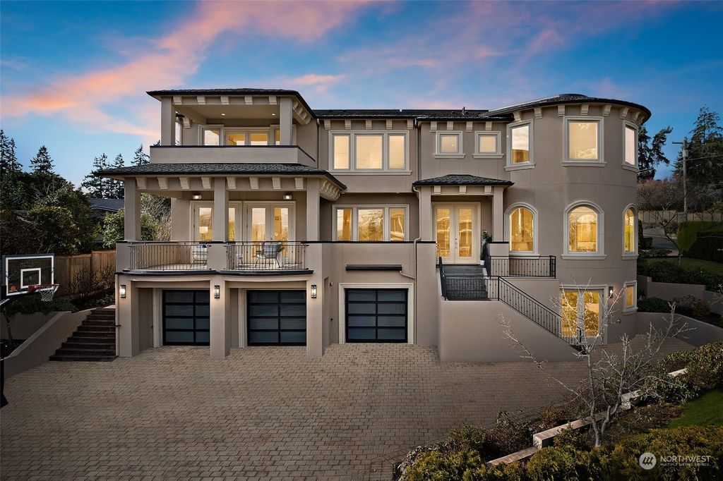 Photo of 1343 98th Avenue NE, Clyde Hill, WA 98004 (MLS # 2198560)