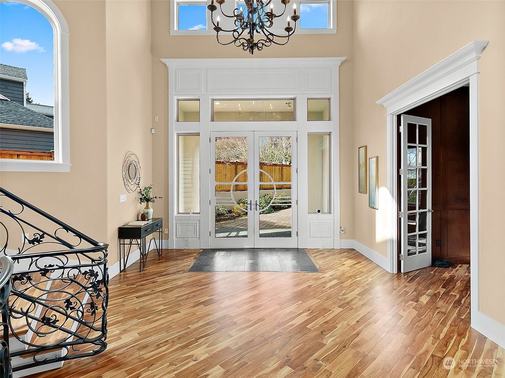 Photo of 1343 98th Avenue NE, Clyde Hill, WA 98004 (MLS # 2198560)