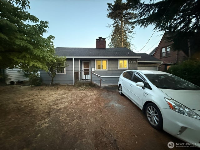 3915 S Burns Street, Seattle